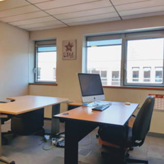 Bureau privé 20 m² 5 postes Coworking Rue Jeanne Braconnier Meudon 92360 - photo 9